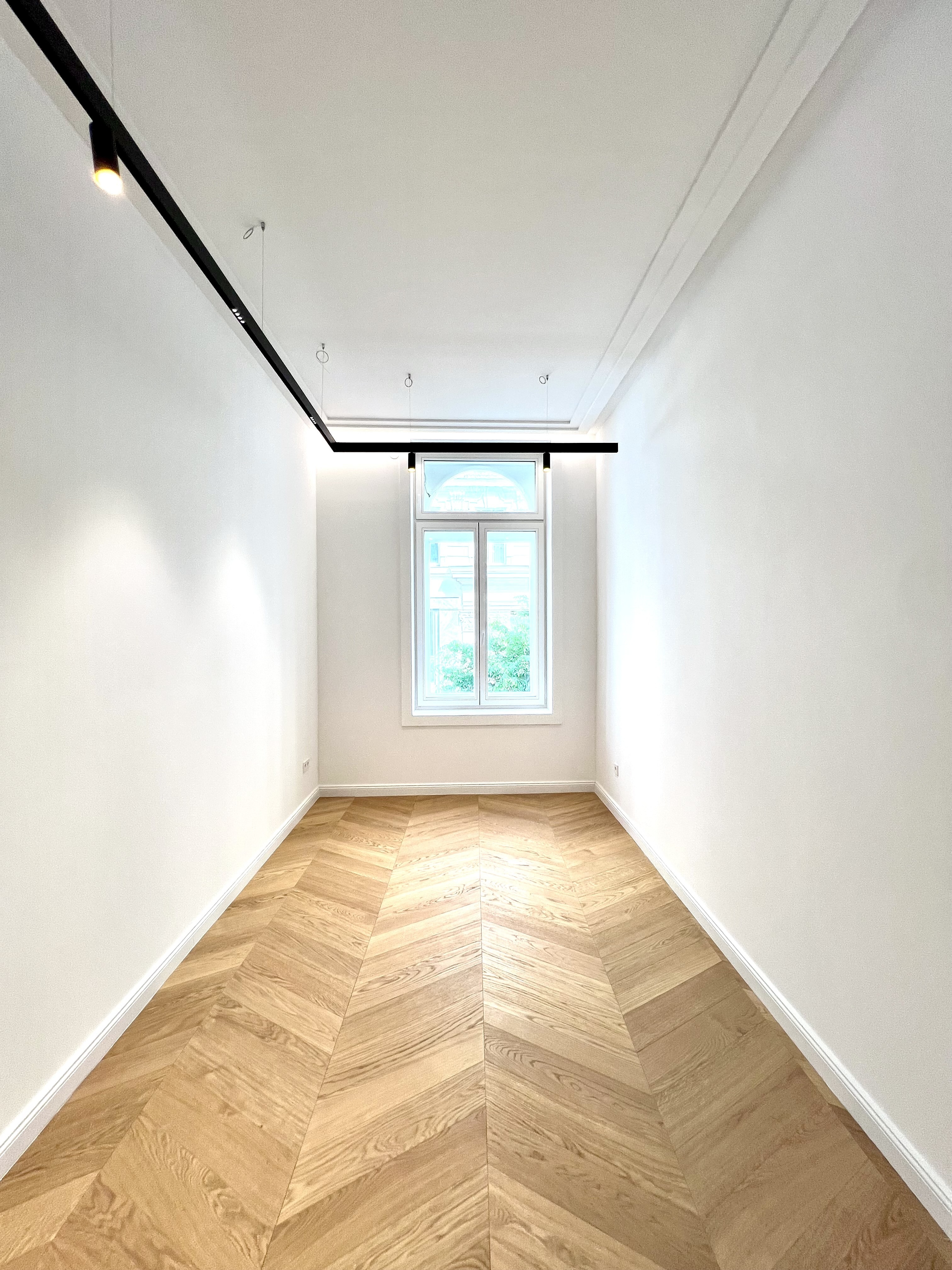 Zollergasse 7 – It's 7