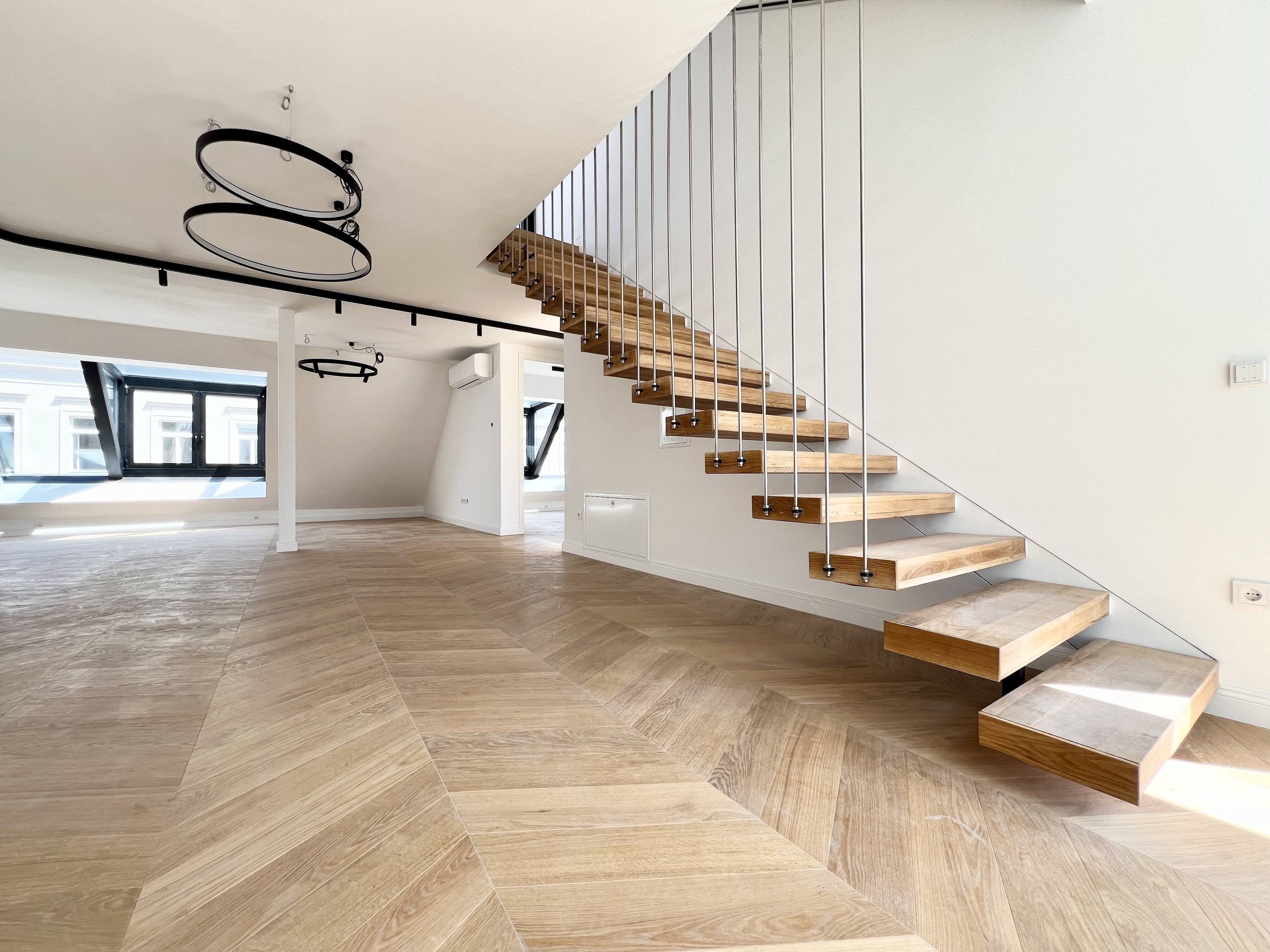 Zollergasse 7 – It's 7