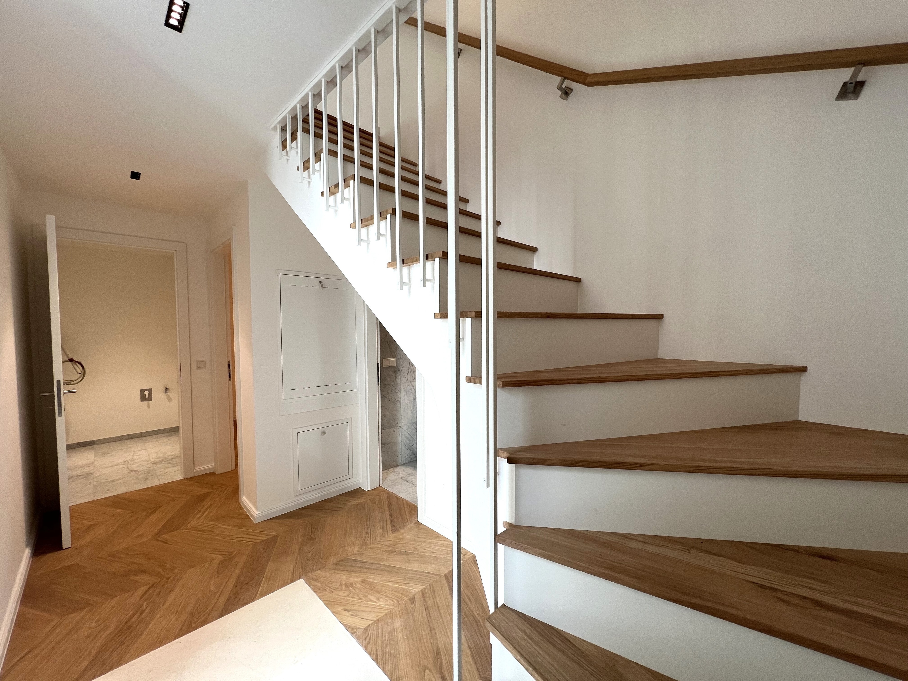 Zollergasse 7 – It's 7