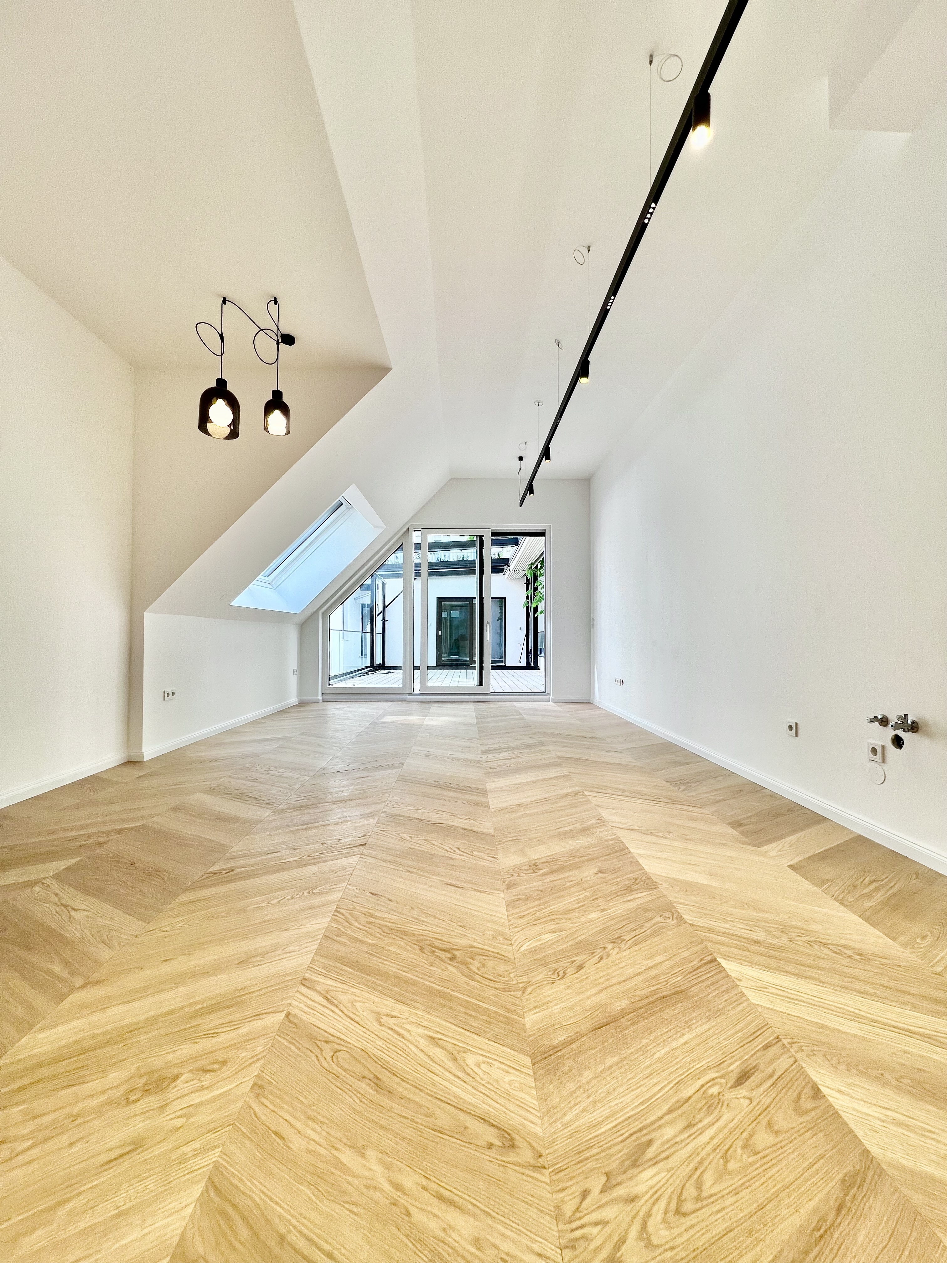 Zollergasse 7 – It's 7